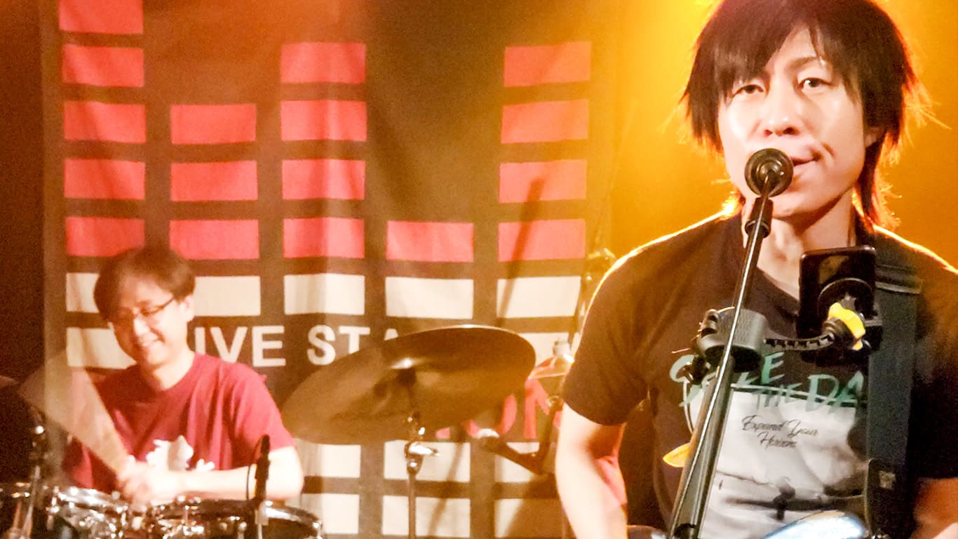 ギタリスト：Roy（ロイ）