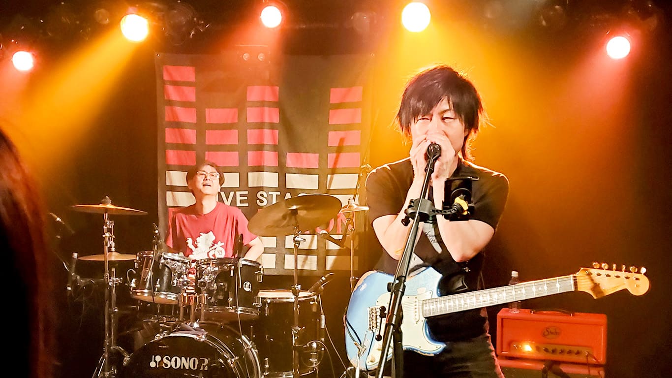 ギタリスト：Roy（ロイ）